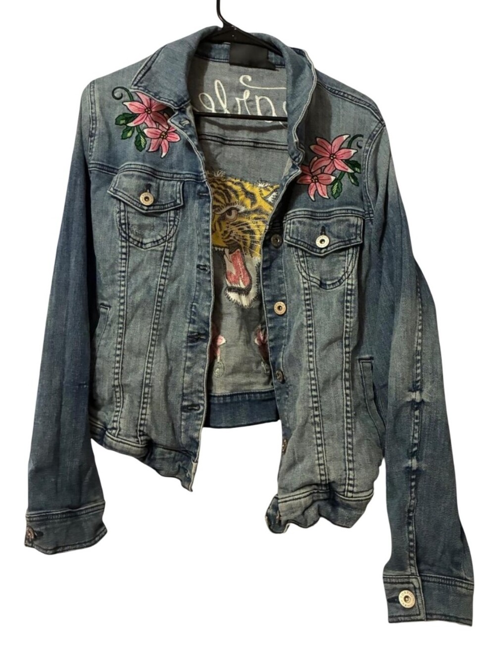 Torrid Fearless Embroidered Tiger Floral Denim Trucker Jacket Medium Wash Plus - Picture 12 of 16